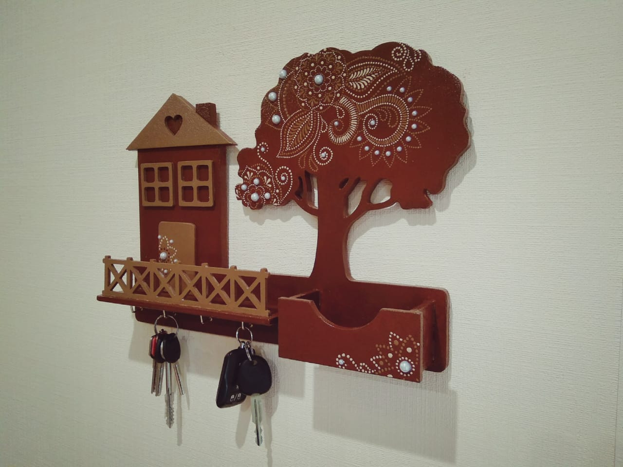 Buy KEY HOLDER at Decor We , best store in India