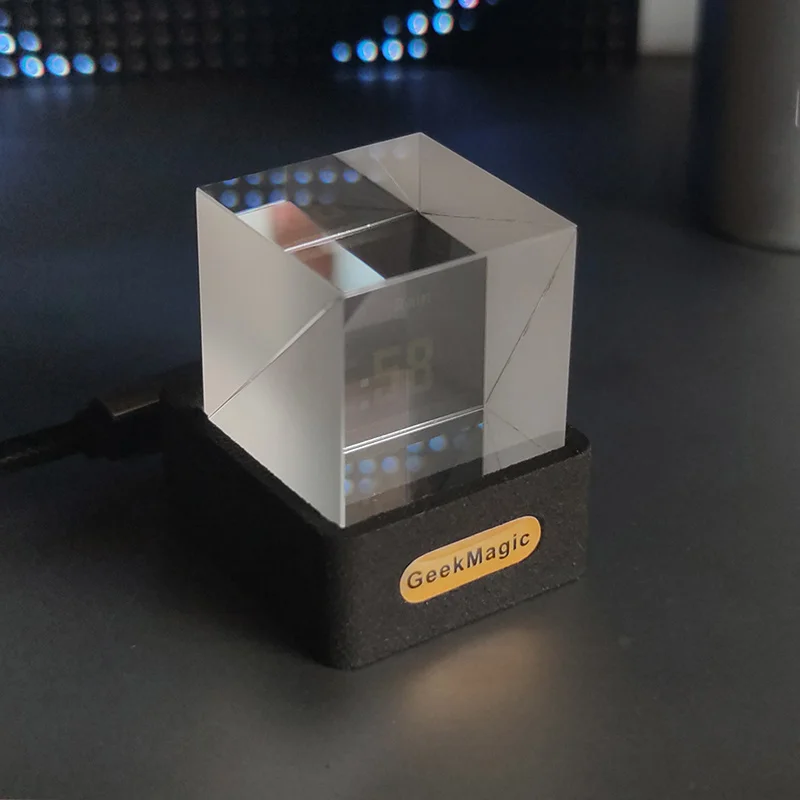 Crystal Cube Smart Display 7
