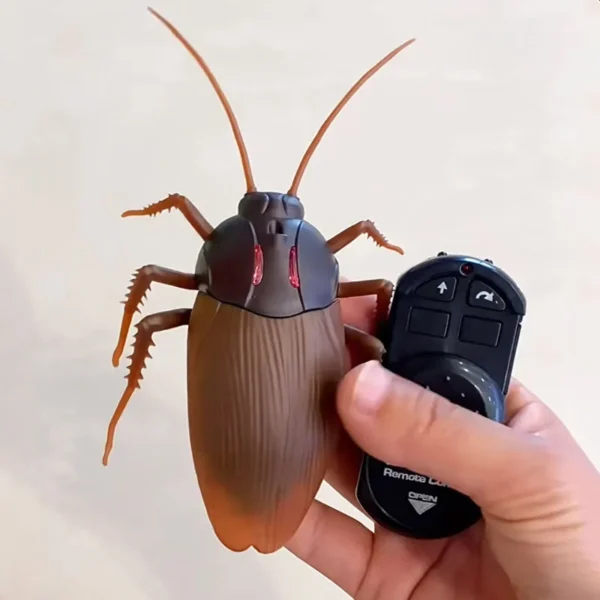 Robotic Cockroach Prank Toy | Decorwe LLC